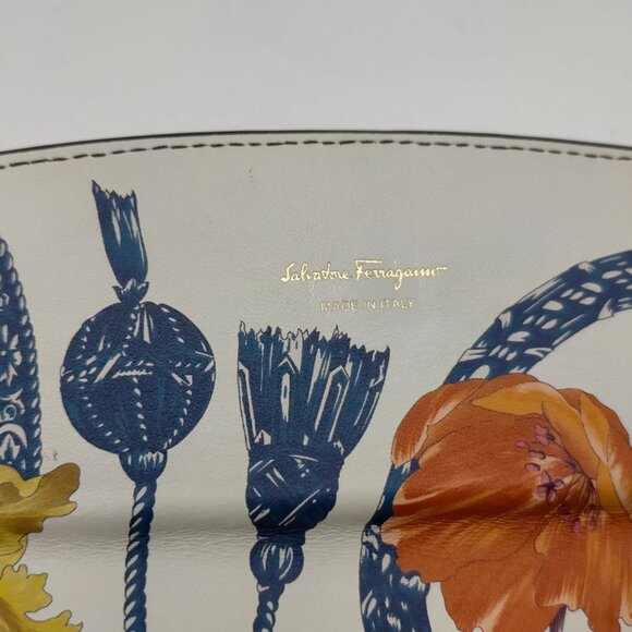 Authentic Salvatore Ferragamo Pink PVC Wallet mn208-113025 - Picture 9 of 9